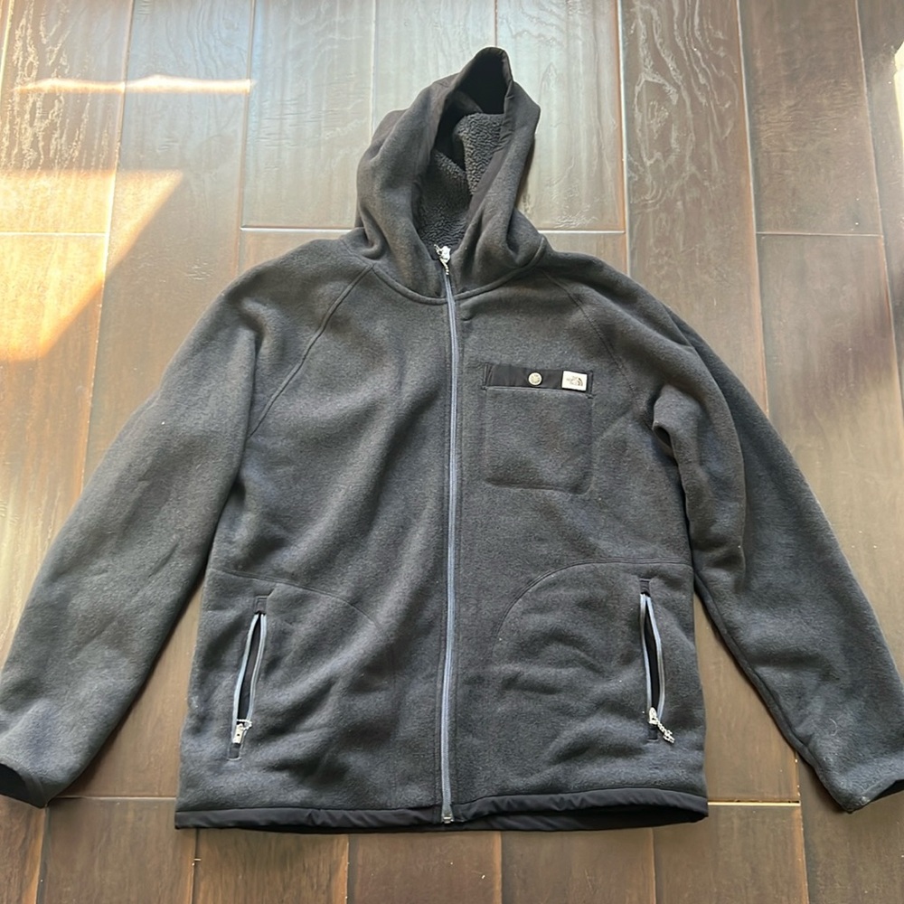 The North Face Men’s Black Fleece Jacket, size L